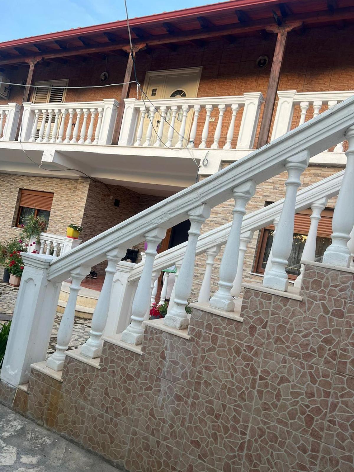 Hotel Nori House Vlorë Exterior foto